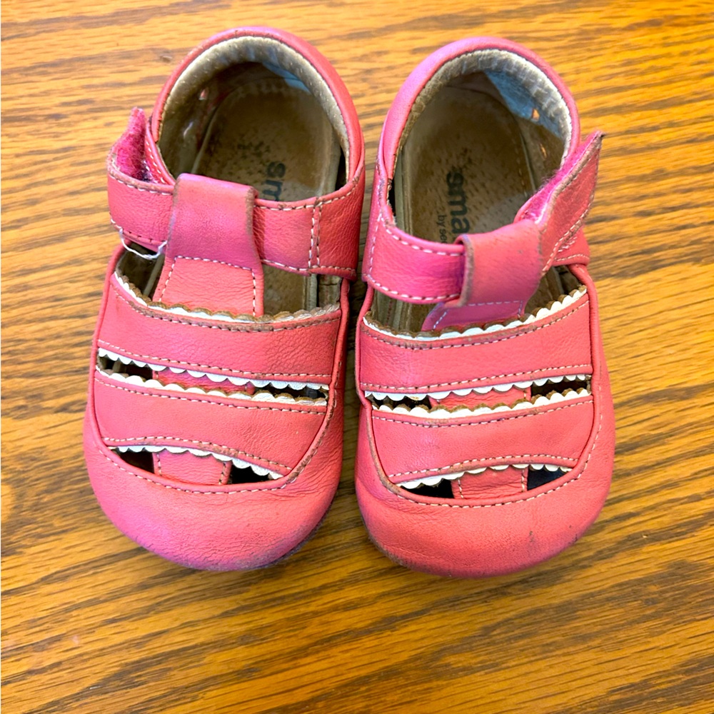 See Kai Run pink sandals - size “smaller”